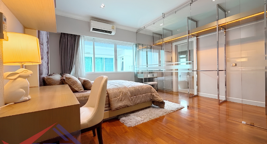 À louer 4 chambres maison à Saphan Sung, Bangkok