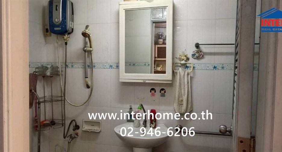 For sale 2 bedrooms townhouse in Bang Bua Thong, Nonthaburi