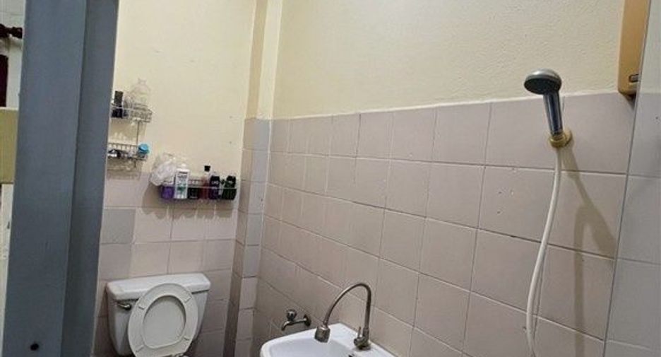 Gewerbefläche zum Kauf mit 5 Zimmer in Bang Khae, Bangkok