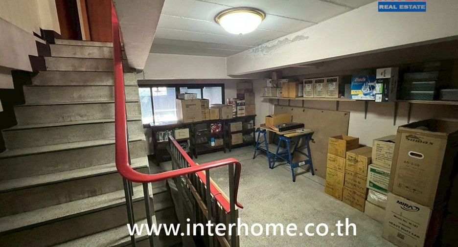 Gewerbefläche zum Kauf mit 5 Zimmer in Bang Khae, Bangkok