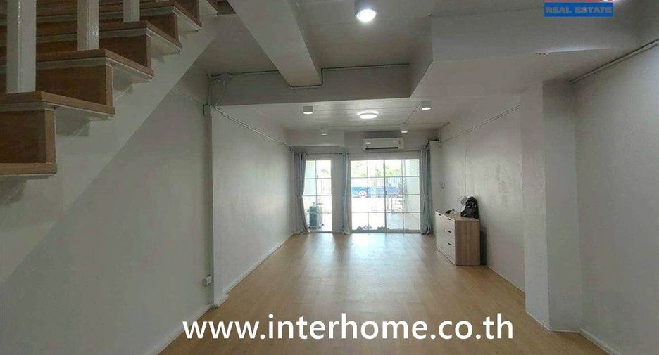 For sale 2 bedrooms townhouse in Min Buri, Bangkok