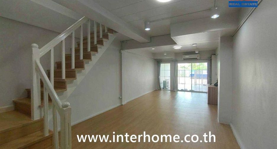 For sale 2 bedrooms townhouse in Min Buri, Bangkok