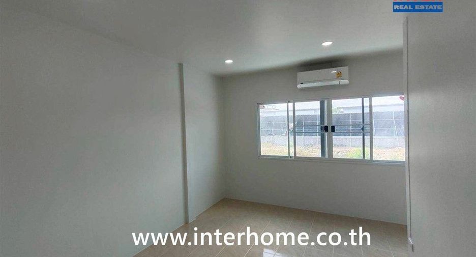 For sale 2 bedrooms townhouse in Min Buri, Bangkok