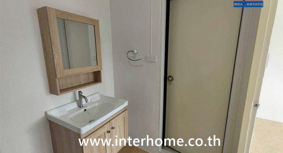 For sale 2 bedrooms townhouse in Min Buri, Bangkok