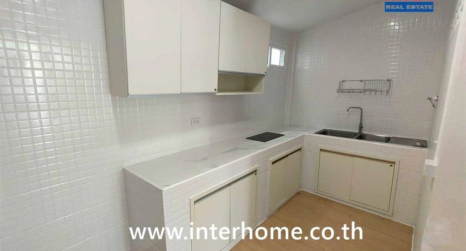 For sale 2 bedrooms townhouse in Min Buri, Bangkok