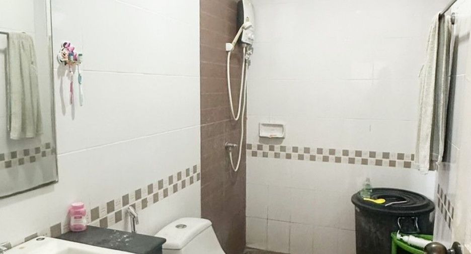 For sale 3 bedrooms house in Phan Thong, Chonburi