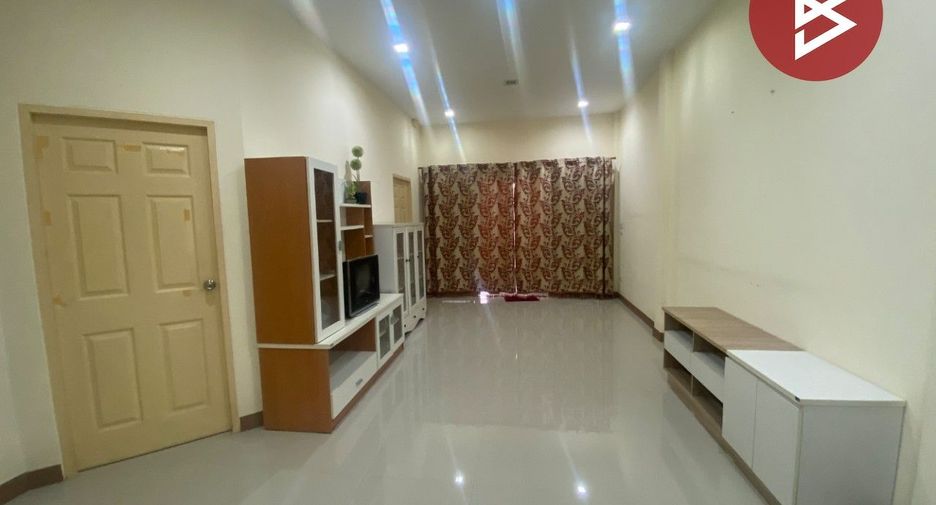 Casa en venta de 3 habitaciones en Si Racha, Chonburi
