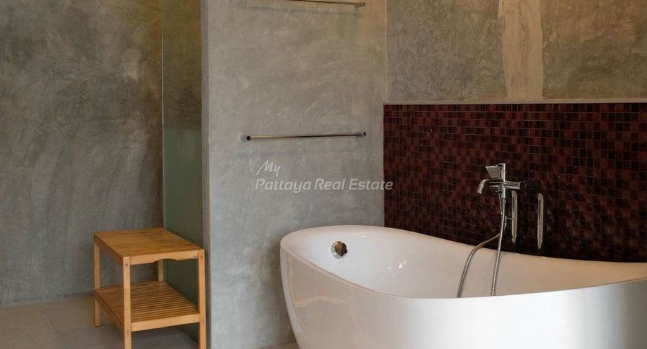 For sale 3 bedrooms villa in Bang Lamung, Chonburi