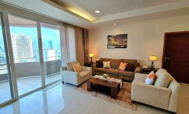 For rent 3 bedrooms condo in Watthana, Bangkok