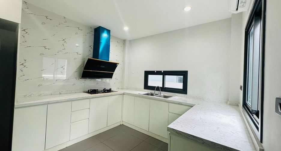 For rent 3 bedrooms house in Bang Lamung, Chonburi