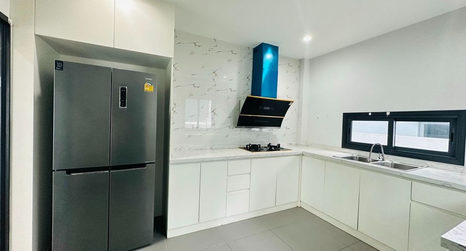 For rent 3 bedrooms house in Bang Lamung, Chonburi