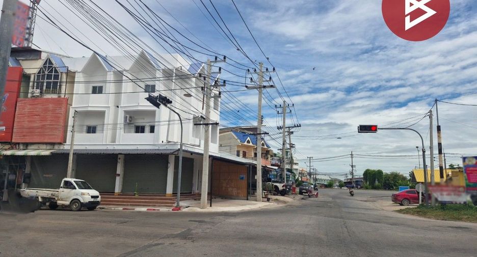 Продажа 4 спальни торговое помещение в Mueang Phichit, Phichit