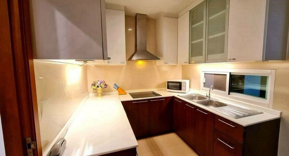For rent 3 bedrooms condo in Watthana, Bangkok