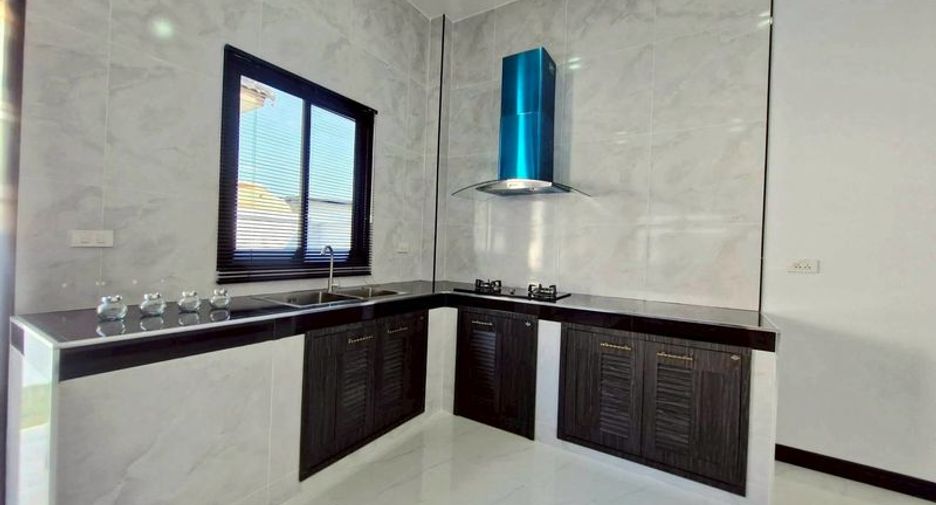 Haus zum Kauf mit 3 Zimmer in Bang Lamung, Chonburi
