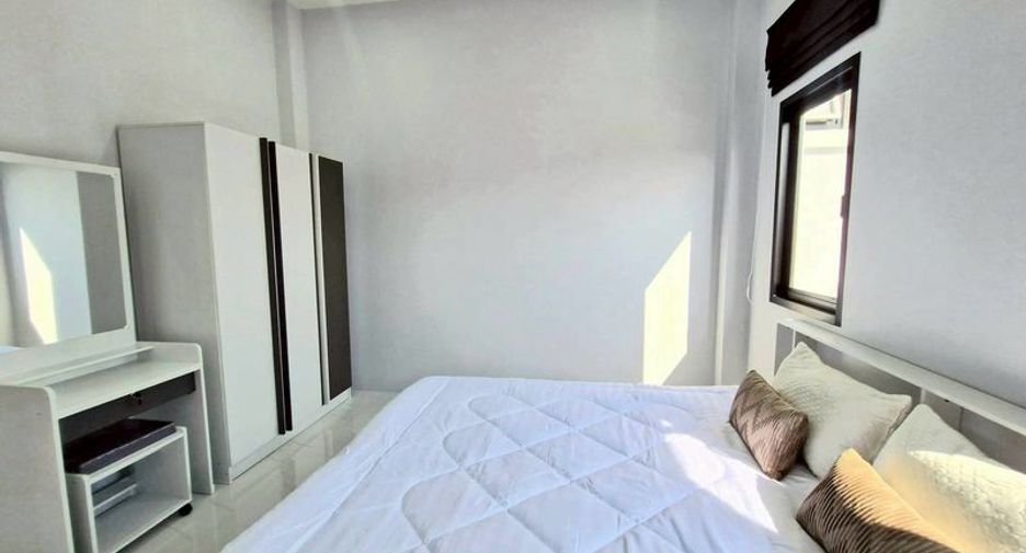 Haus zum Kauf mit 3 Zimmer in Bang Lamung, Chonburi