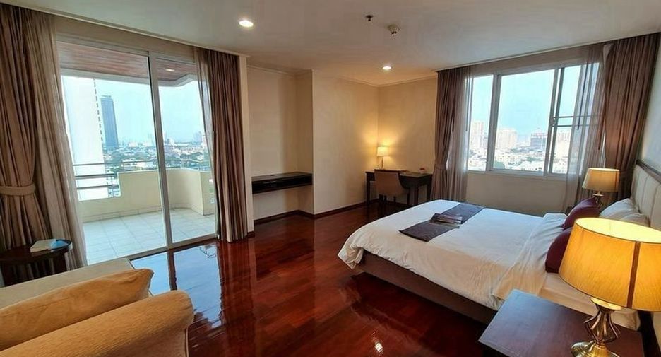 À louer 3 chambres condo à Watthana, Bangkok