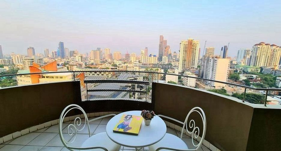 À louer 3 chambres condo à Watthana, Bangkok