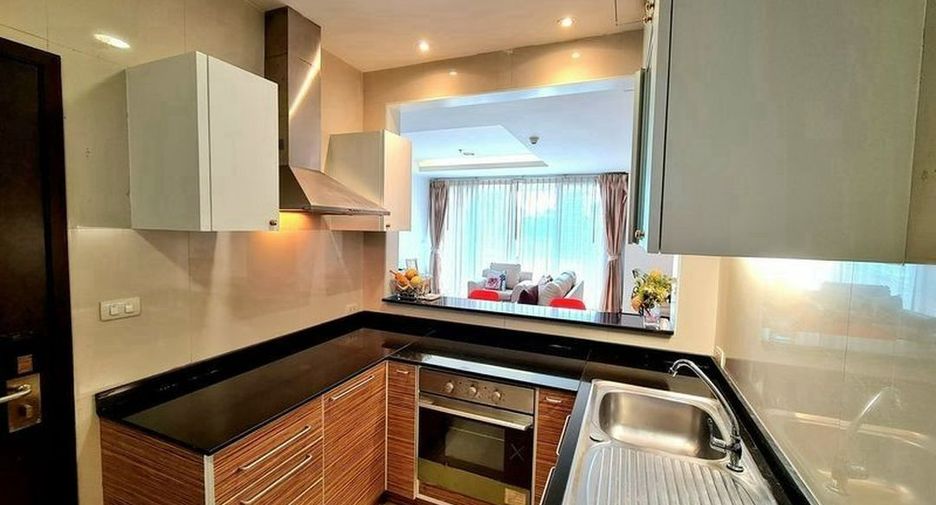 For rent 2 bedrooms condo in Watthana, Bangkok
