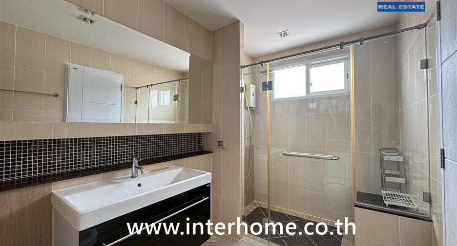 Haus zum Kauf mit 3 Zimmer in Khan Na Yao, Bangkok