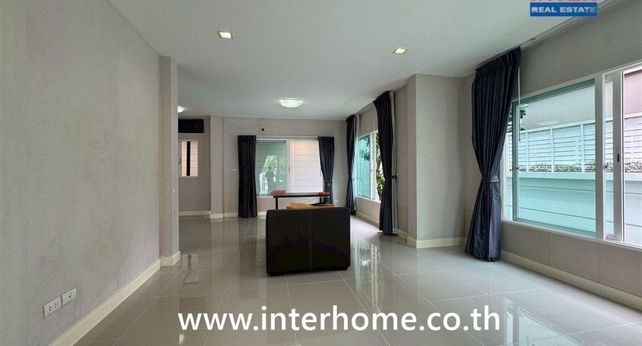 Haus zum Kauf mit 3 Zimmer in Khan Na Yao, Bangkok