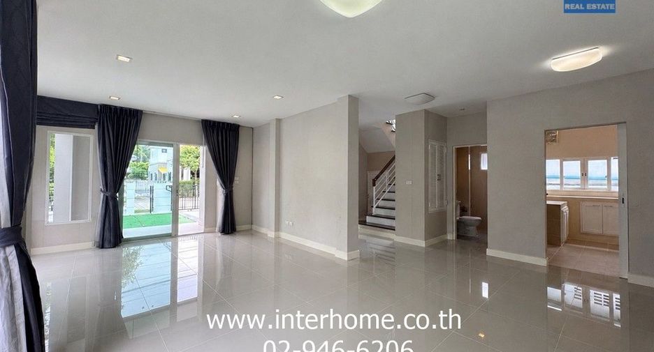 For sale 3 bedrooms house in Khan Na Yao, Bangkok