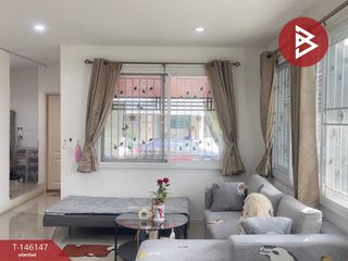 For sale 3 bedrooms townhouse in Prawet, Bangkok