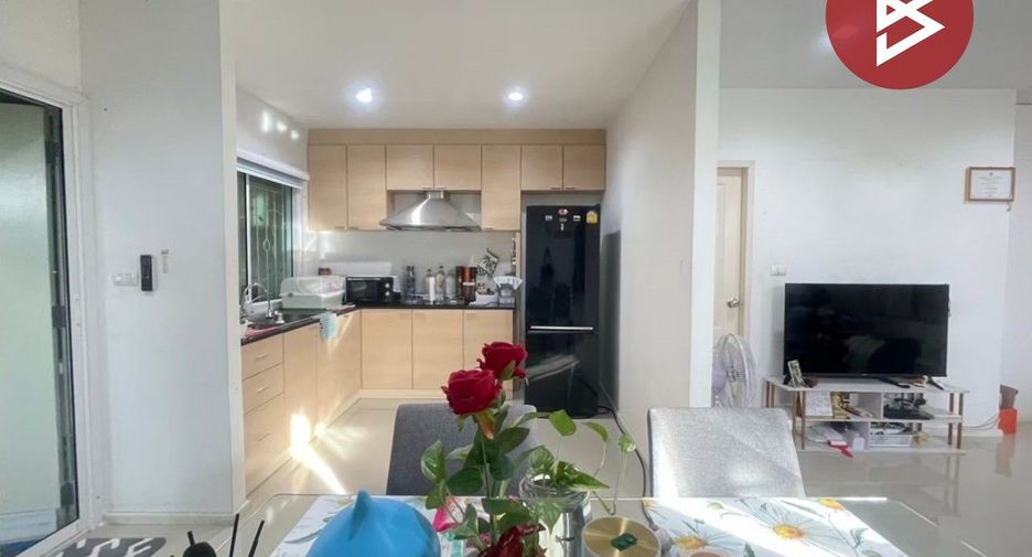 For sale 3 bedrooms townhouse in Prawet, Bangkok