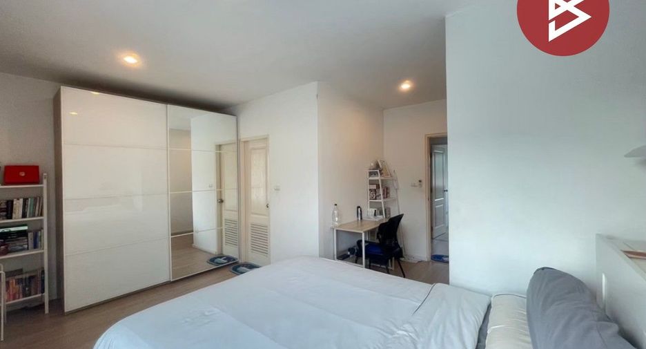 For sale 3 bedrooms townhouse in Prawet, Bangkok