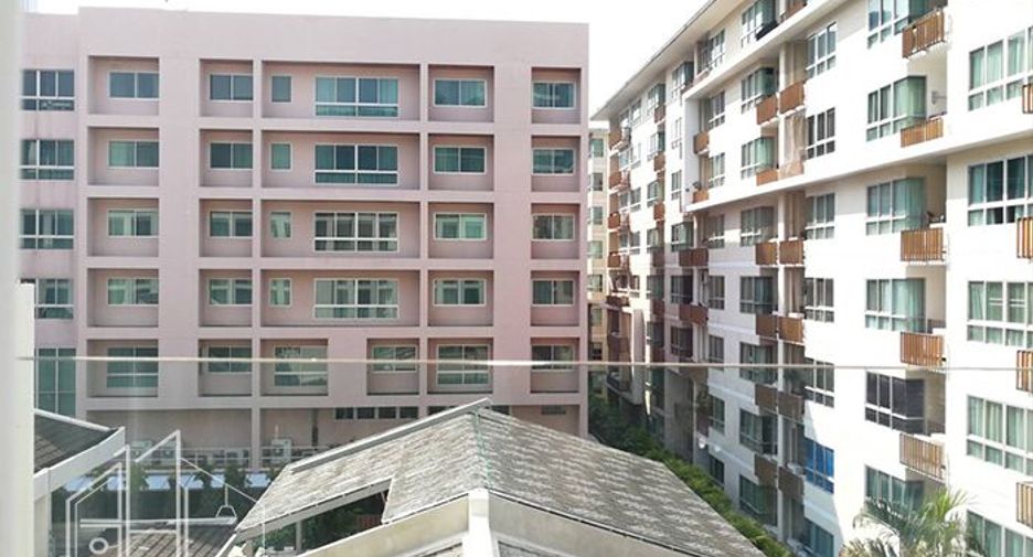For rent 2 bedrooms condo in Watthana, Bangkok