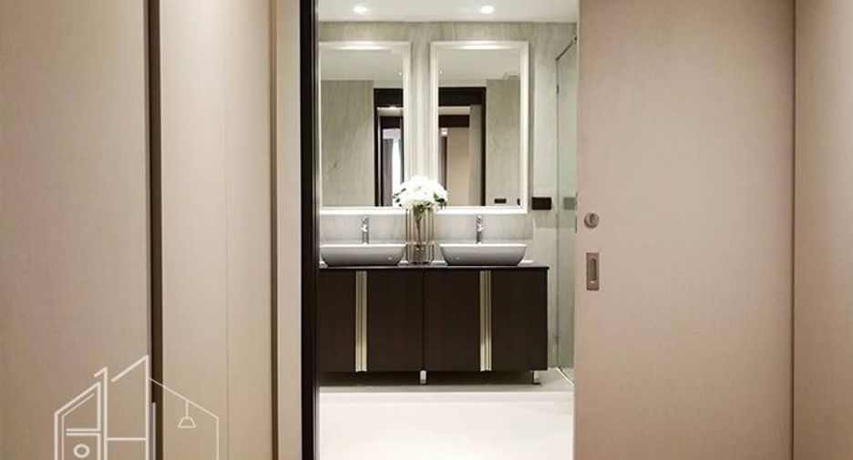For rent 2 bedrooms condo in Watthana, Bangkok