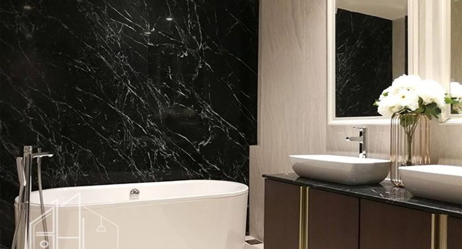 For rent 2 bedrooms condo in Watthana, Bangkok