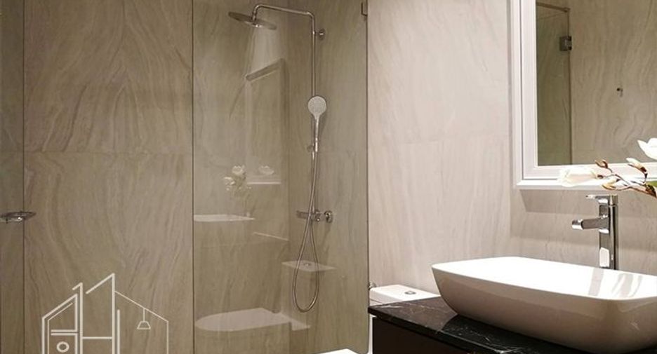 For rent 2 bedrooms condo in Watthana, Bangkok