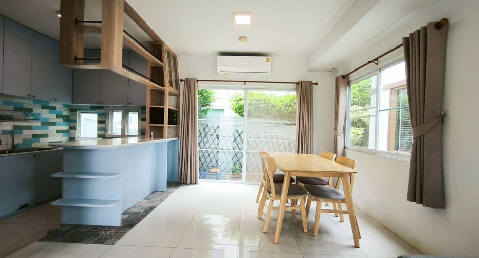 For rent そして for sale 3 ベッドルーム townhouse in Prawet, Bangkok