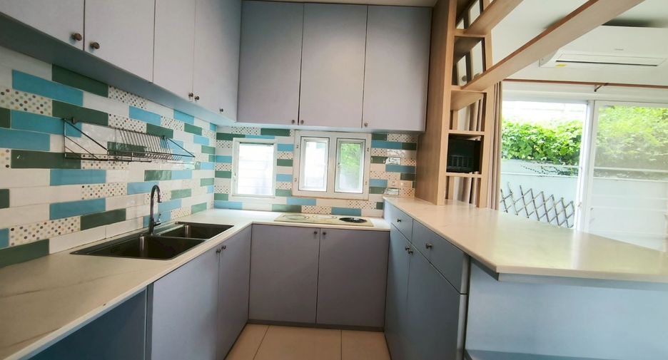For rent そして for sale 3 ベッドルーム townhouse in Prawet, Bangkok