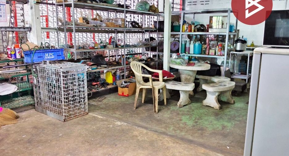 For sale 2 bedrooms warehouse in Mueang Samut Prakan, Samut Prakan