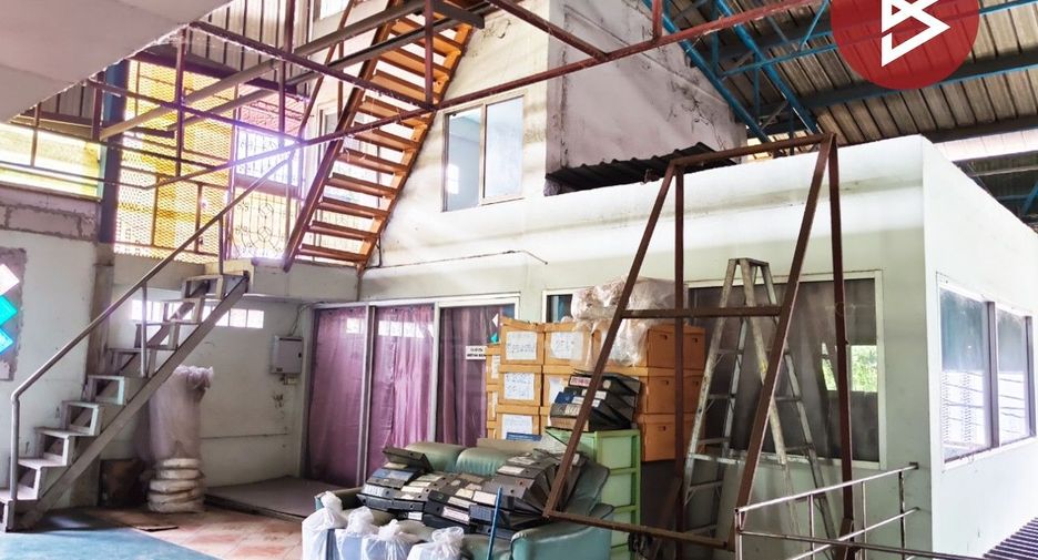 For sale 2 bedrooms warehouse in Mueang Samut Prakan, Samut Prakan