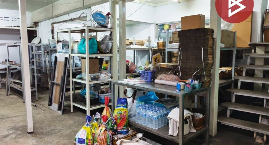 For sale 2 bedrooms warehouse in Mueang Samut Prakan, Samut Prakan