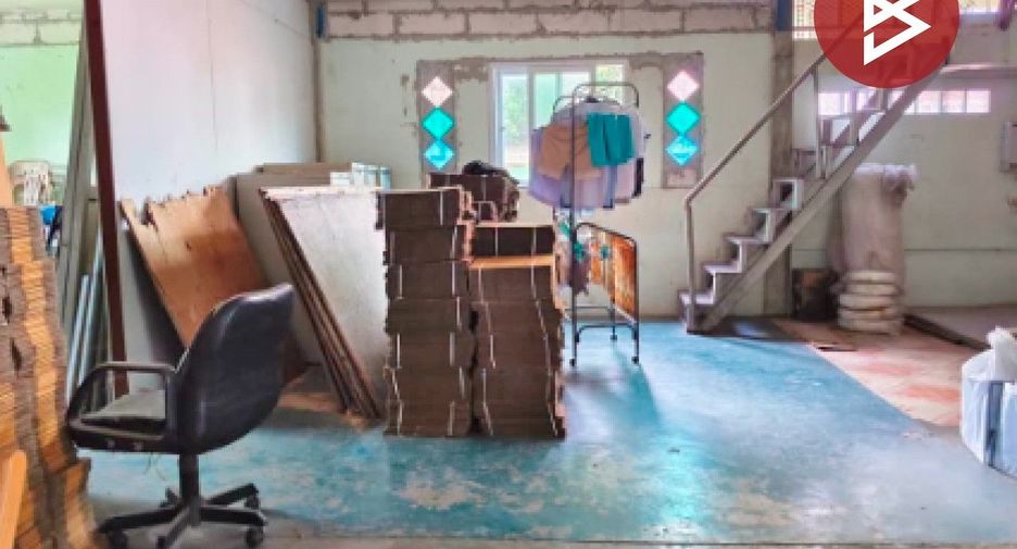 For sale 2 bedrooms warehouse in Mueang Samut Prakan, Samut Prakan