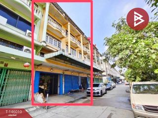 Local comercial en venta de 6 habitaciones en Bang Khun Thian, Bangkok