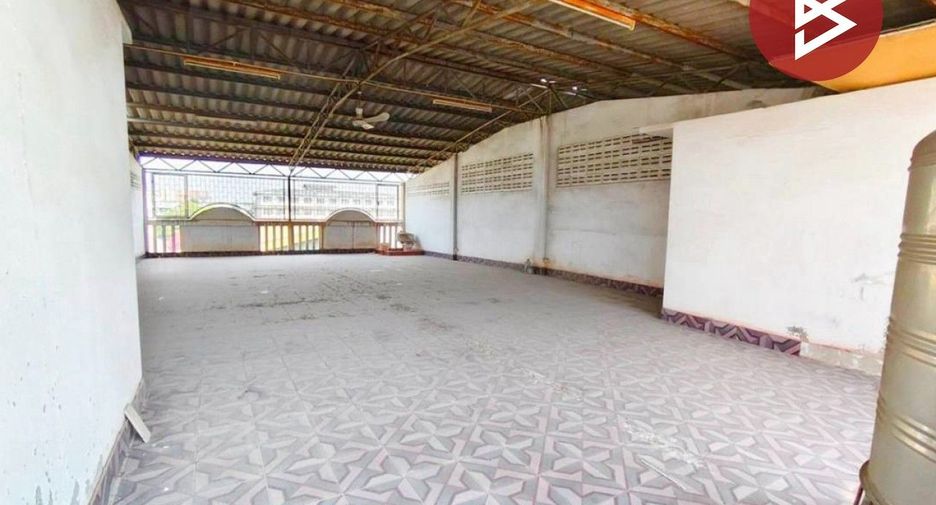 Local comercial en venta de 6 habitaciones en Bang Khun Thian, Bangkok