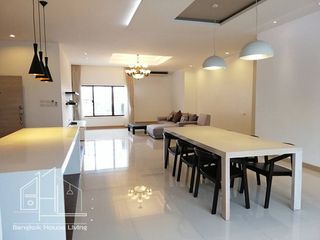 À louer 3 chambres appartement à Watthana, Bangkok