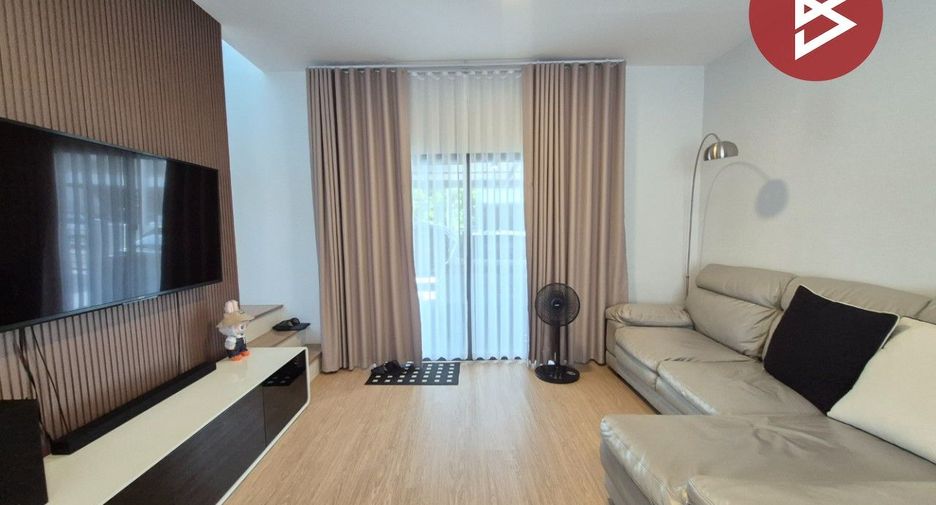 Reihenhaus zum Kauf mit 2 Zimmer in Bang Phli, Samut Prakan