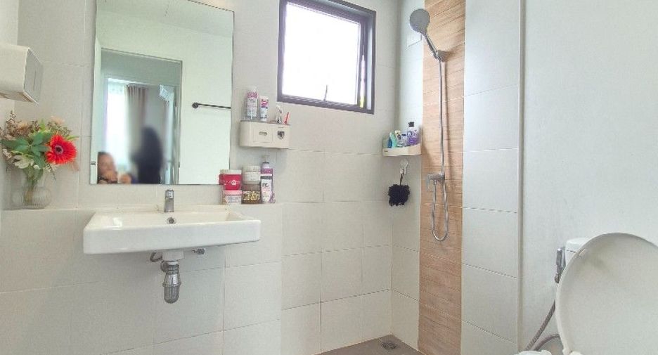 Reihenhaus zum Kauf mit 2 Zimmer in Bang Phli, Samut Prakan