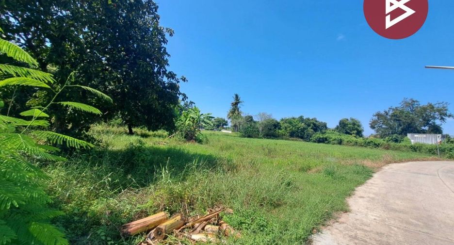 Grundstück zum Kauf in Phayuha Khiri, Nakhon Sawan