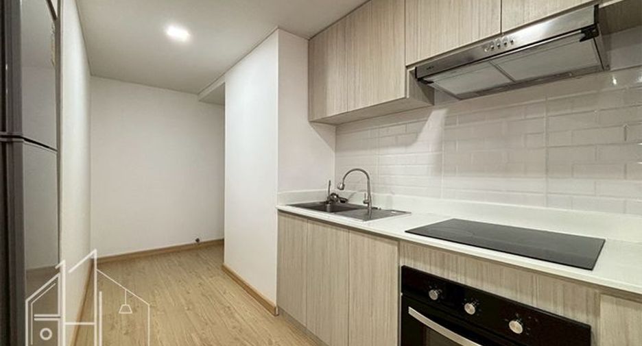 À louer 2 chambres condo à Watthana, Bangkok