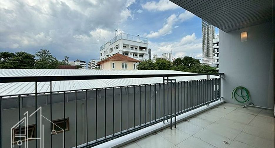 À louer 2 chambres condo à Watthana, Bangkok