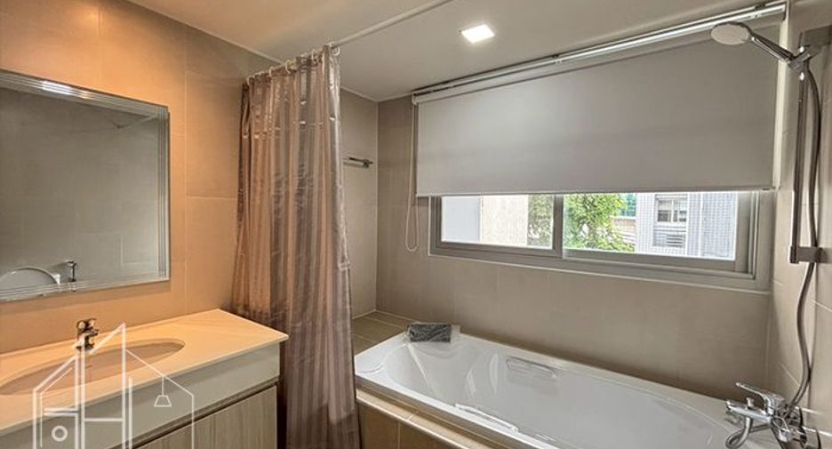 À louer 2 chambres condo à Watthana, Bangkok