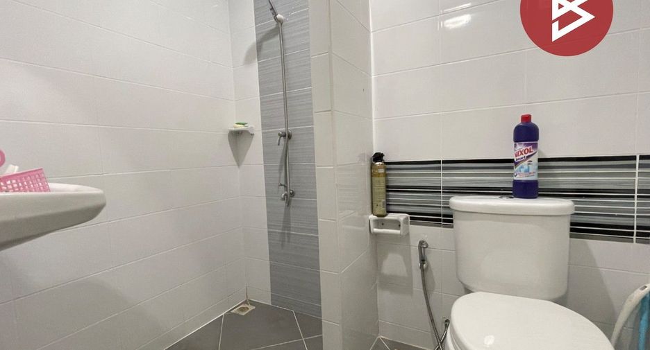 For sale 3 bedrooms townhouse in Mueang Chon Buri, Chonburi