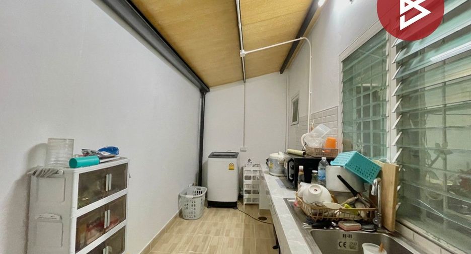 For sale 3 bedrooms townhouse in Mueang Chon Buri, Chonburi