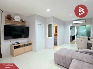 Casa adosada en venta de estudio en Thung Khru, Bangkok